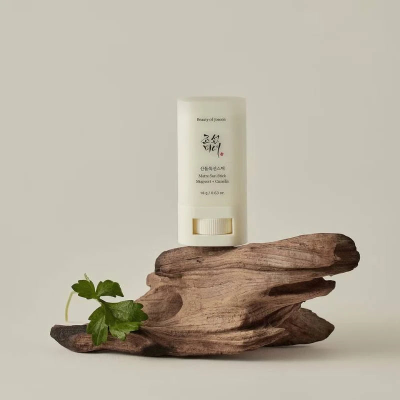 Matte Sun Stick Mugwort & Camelia SPF 50