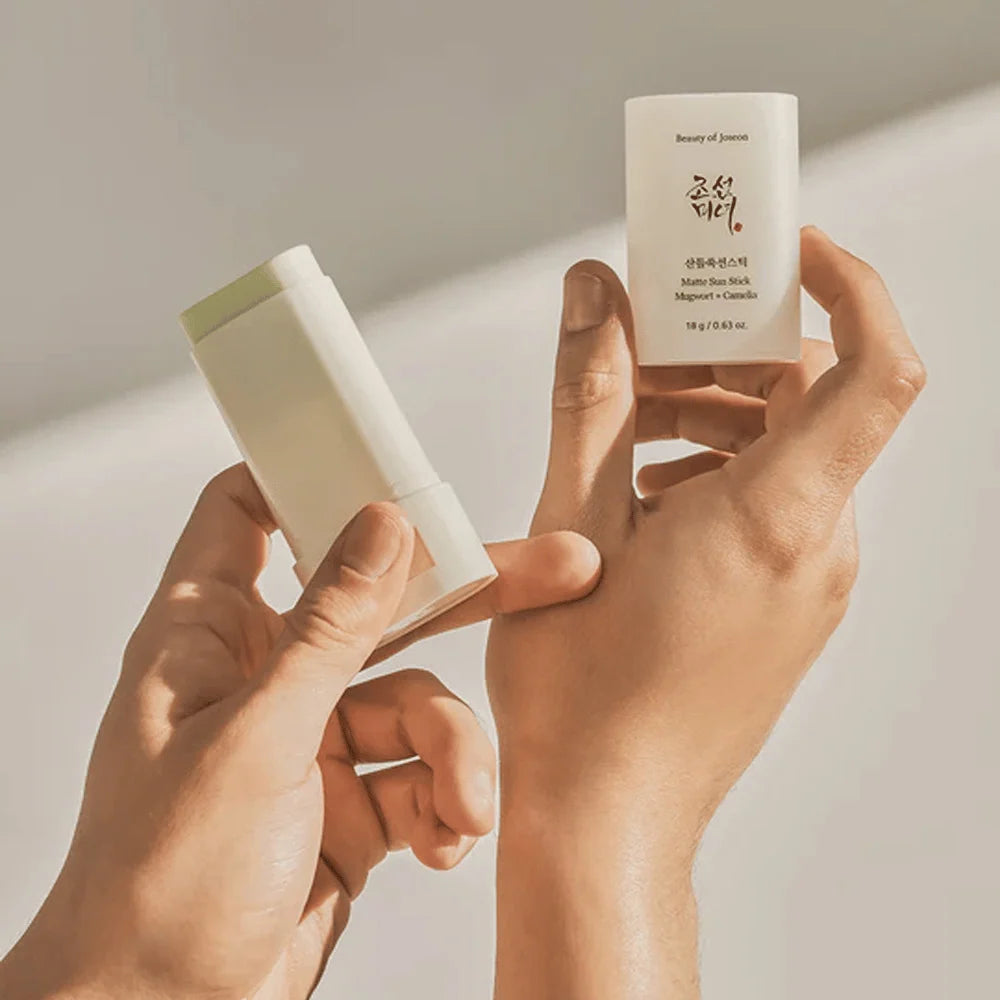 Matte Sun Stick Mugwort & Camelia SPF 50